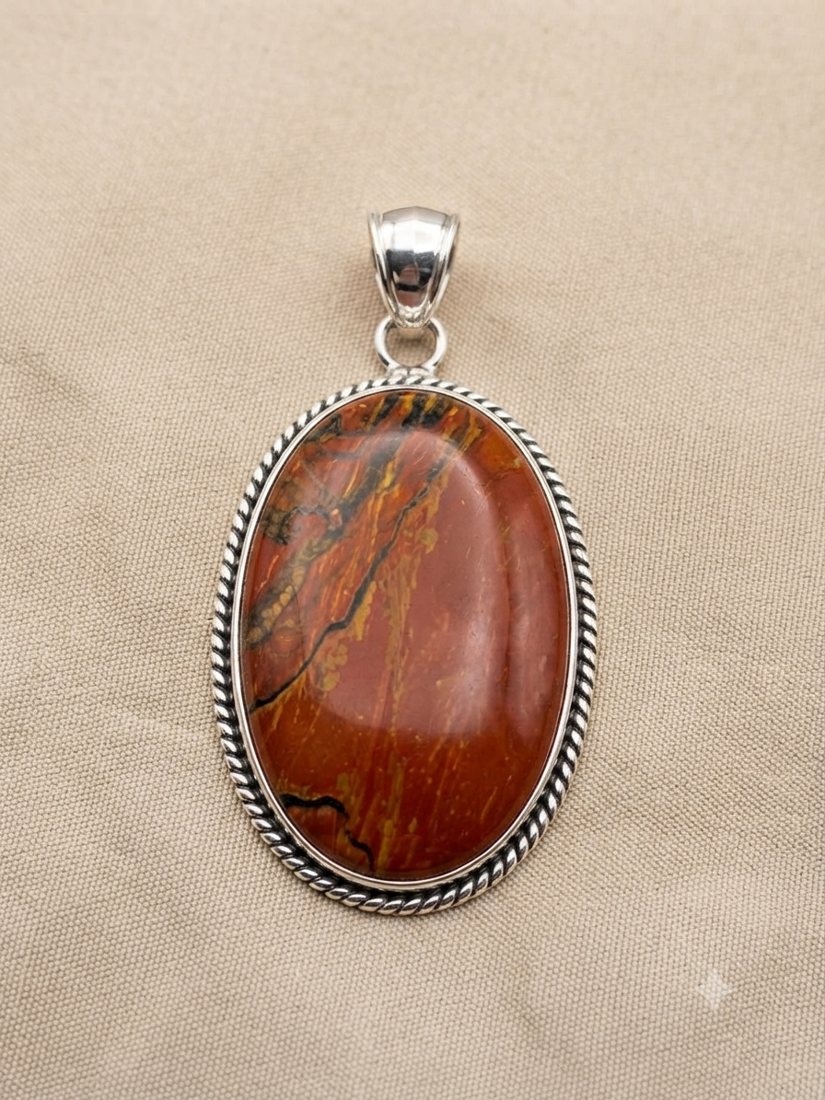 Red Jasper Pendant, Red jasper with golden veining in a rope-edge bezel