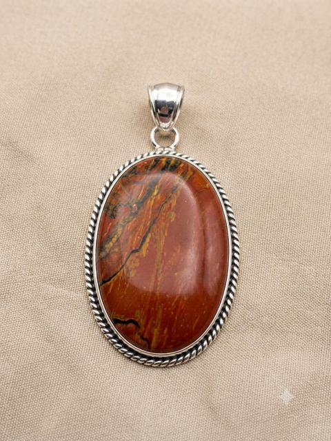 Red Jasper Pendant, Red jasper with golden veining in a rope-edge bezel